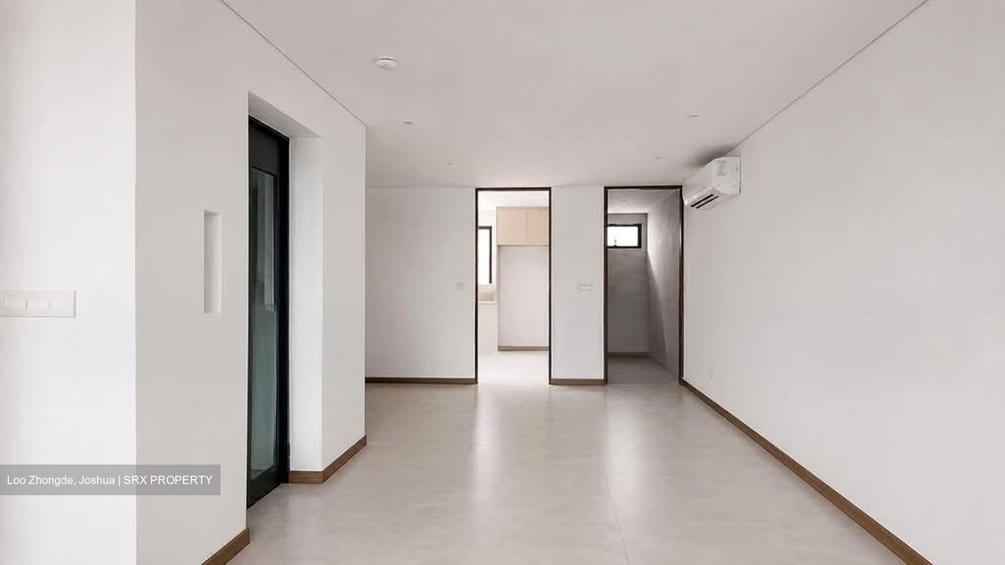 Upper East Coast Road (D15), Terrace #569943931